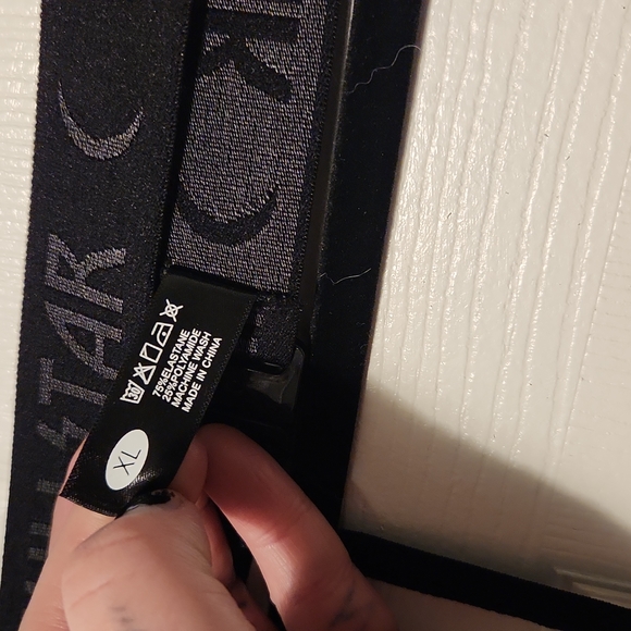 Hex Club Garter Belt - Picture 3 of 3